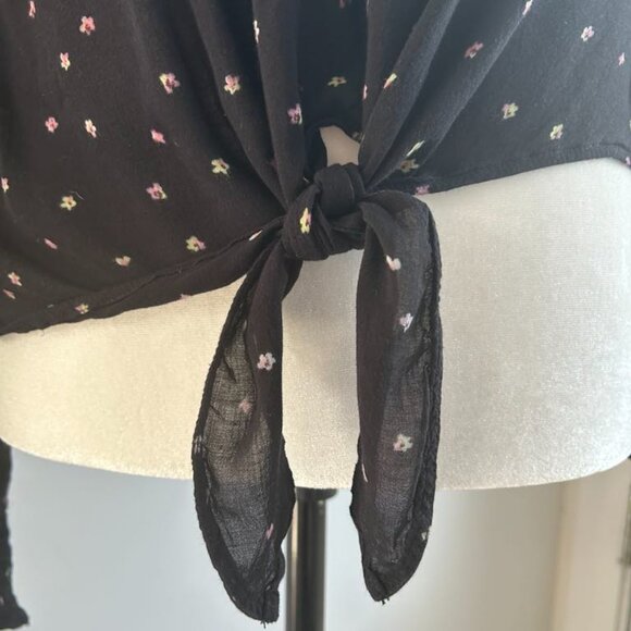 Cloth & Stone for Anthropologie Black Floral Blouse With Smocked Sleeves – US M - Picture 3 of 7